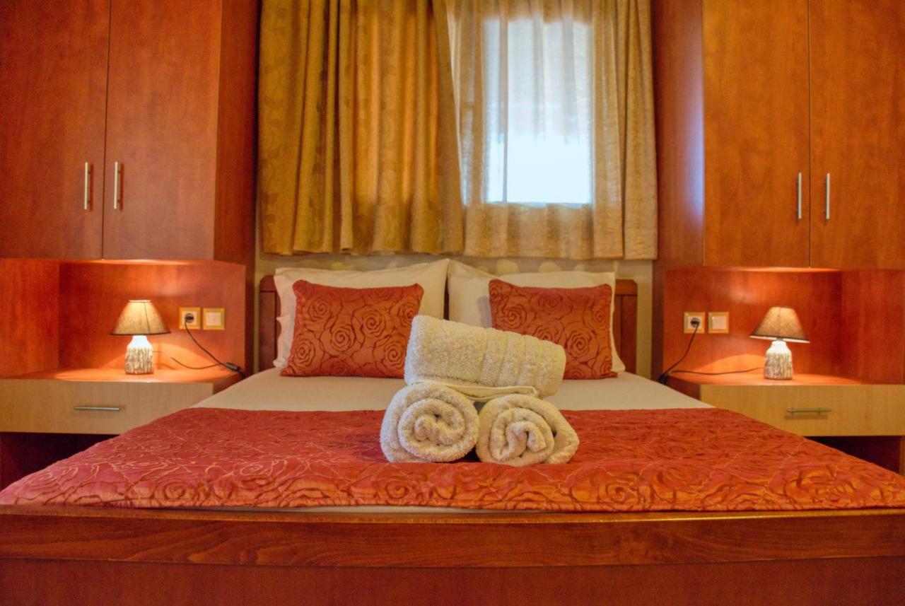 Rodon Garden Centre Otel Sarti Dış mekan fotoğraf