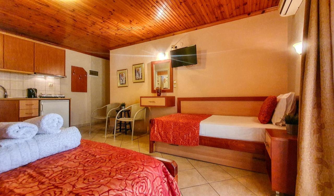 Rodon Garden Centre Otel Sarti Dış mekan fotoğraf